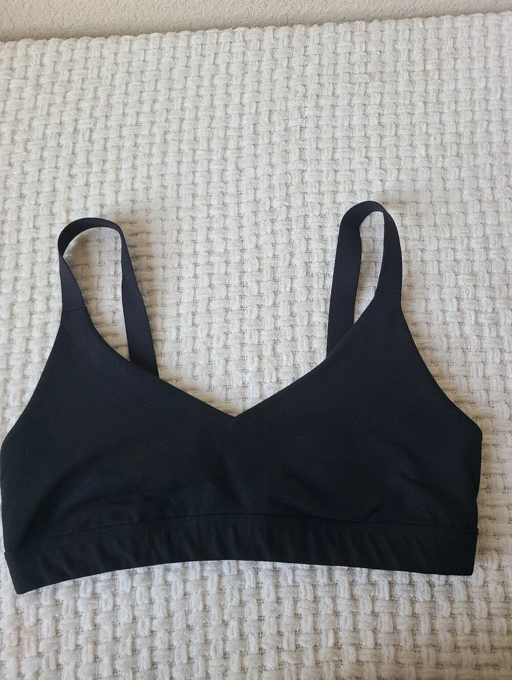 Offline by Aerie Black Wireless Bralette - Women Size M - Picture 1 of 8